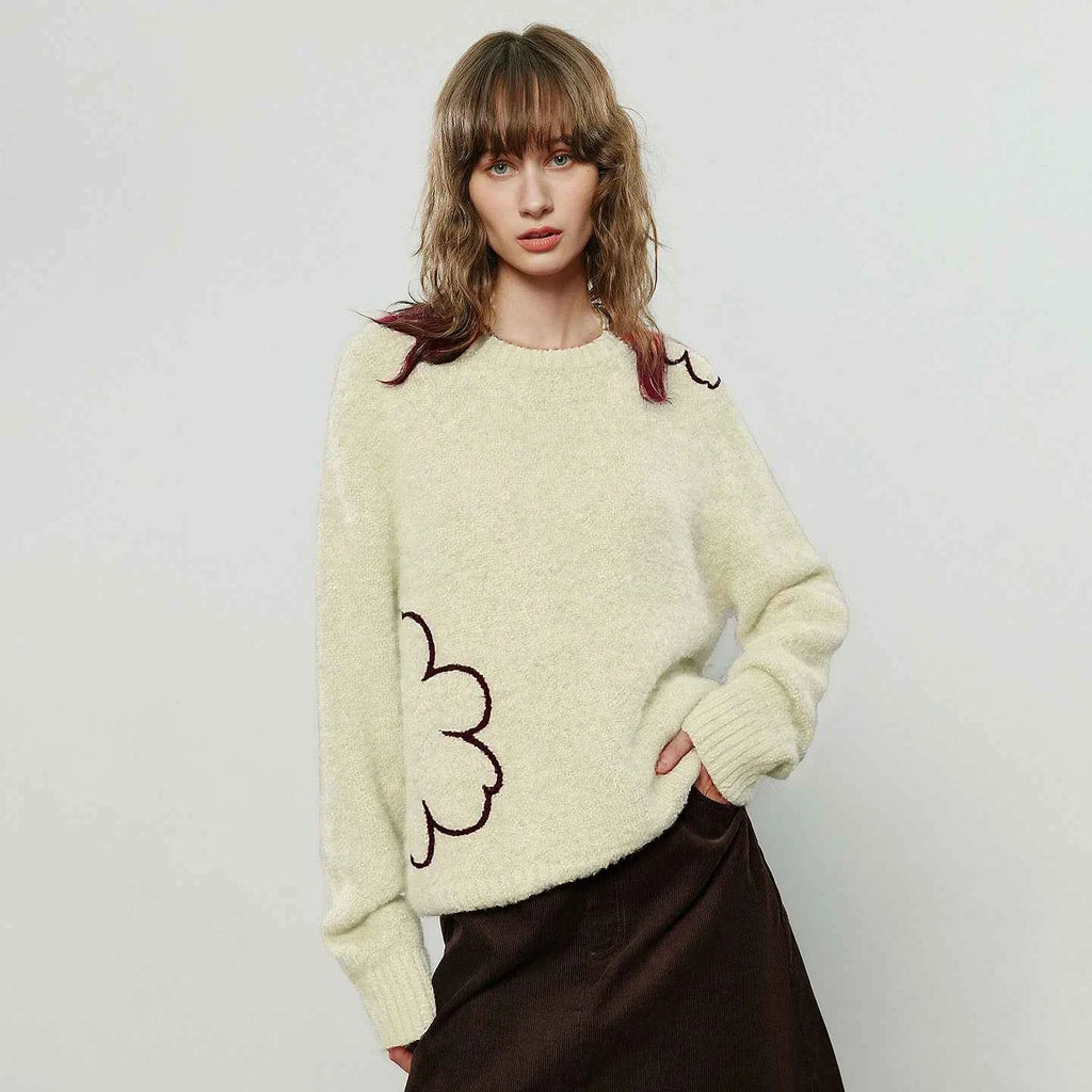 TOYOUTH Women Sweaters 2025 Winter New Crew-neck Loose Glutinous Rice Velvet Texture Flower Embroidery Lazy Atmosphere Tops